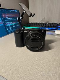 Sony ZV-E10 + Microfono e Treppiede