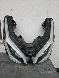 Faro Honda Forza 350 del 2025