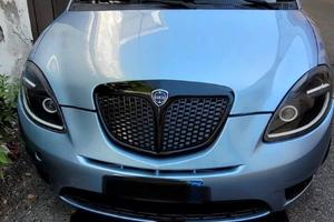 Lancia y