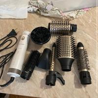 Asciugacapelli con testine per styling