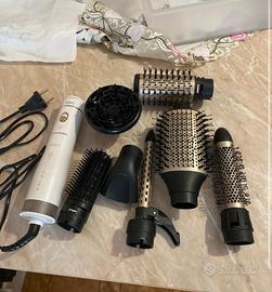 Asciugacapelli con testine per styling