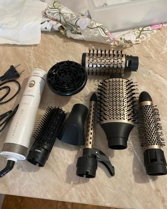 Asciugacapelli con testine per styling