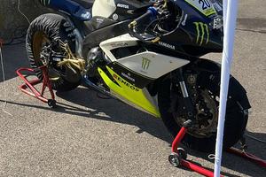 R1 2007 pronto pista