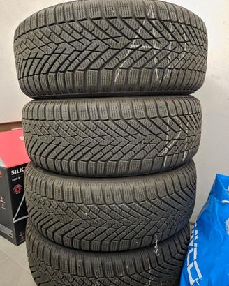 Pirelli Cinturato Winter 2 – 215/55 R17 98H – 4 go