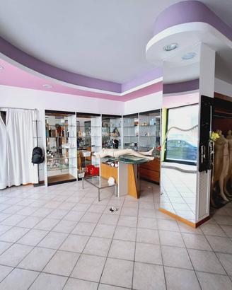 Locale commerciale / Negozio - San Benedetto de...