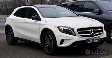 Ricambi Mercedes GLA W156 H247 kit