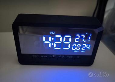 orologio con telecamera nascosta