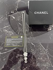 collana con fiori chanel