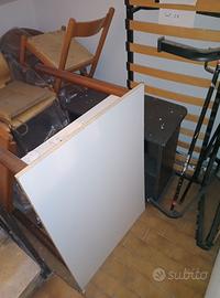 sedie, tavolo, divano- letto 