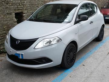Lancia Ypsilon Hybrid