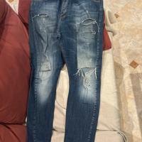 Jeans strappato