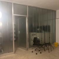 Parete modulare ufficio vetro e alluminio + porta