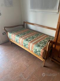 Divanetto antico in legno d’epoca – da restaurare