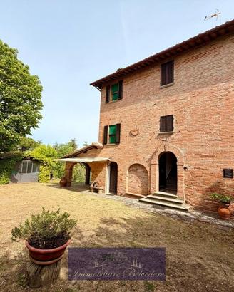 Terratetto a Foiano della Chiana