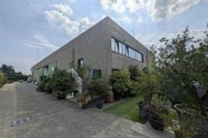 Immobile in asta di 483 m² a Saronno