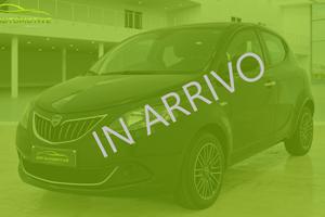 Lancia Ypsilon 1.0 hybrid Silver Plus