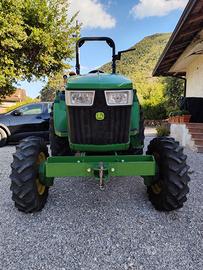 John Deere 4049M 49CV, 500 ORE, PARI AL NUOVO