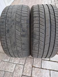 Due gomme invernali Toyo 255/35/19