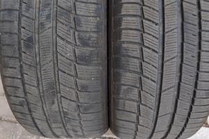 Due gomme invernali Toyo 255/35/19