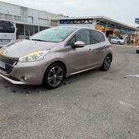 Peugeot 208 PureTech 82 5 porte Allure
