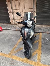 Beverly Piaggio 300