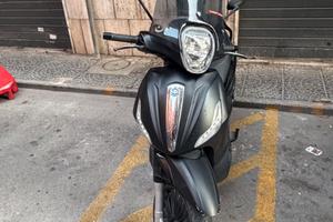 Beverly Piaggio 300