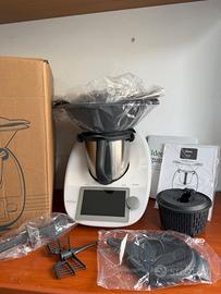 Bimby tm6 pari al nuovo completo di accessori