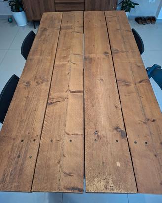 Tavolo in legno