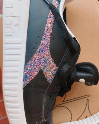 diadora
