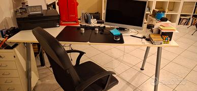 Scrivania e monitor hp lcd 17"