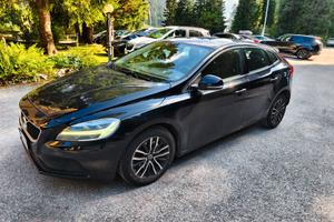 Volvo V40 T2