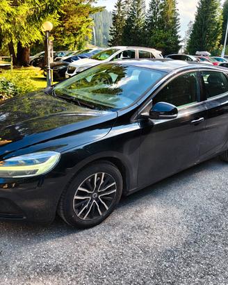 Volvo V40 T2
