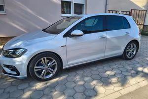 Volkswagen Golf 2.0 TDI DSG R-line