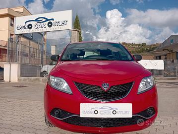 Lancia Ypsilon 1.2 69 CV 5 porte Silver