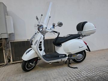 Vespa GTS 300