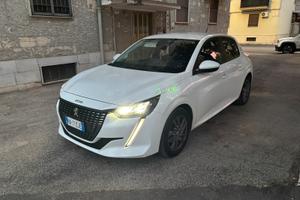 Peugeot 208 1.2 benzina 2022