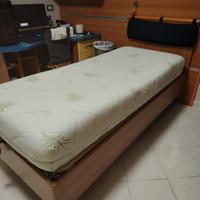 Letto + materasso Cassettone e ruote 2 MT x 0,9 