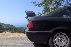 BMW E36 320i sedan 100.000km GPL