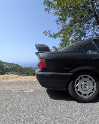 BMW E36 320i sedan 100.000km GPL