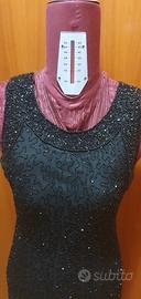 Abito lungo da sera nero, con perline