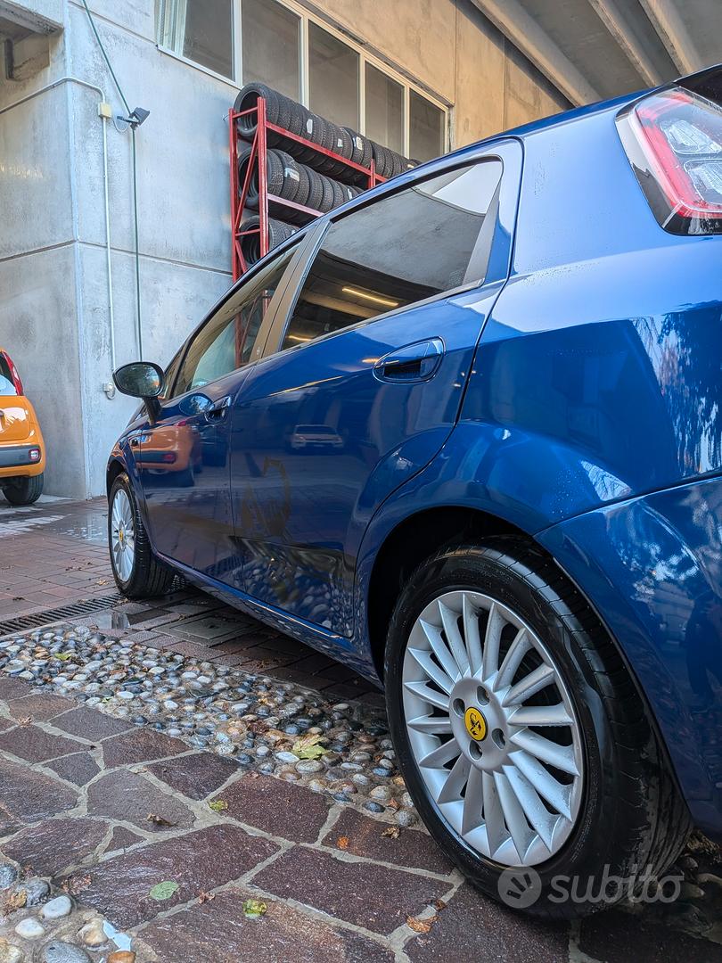 Fiat Grande Punto 2008 photo 3