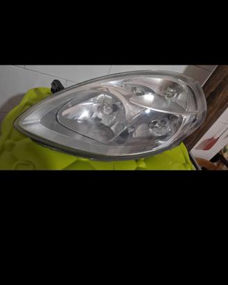 faro lancia y 