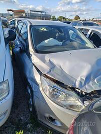 auto Ford focus motore nuovo poco più di 3000km
