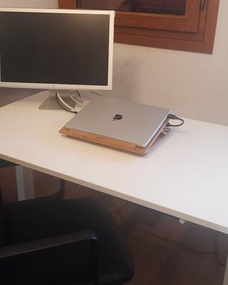 Scrivania ad altezza regolabile