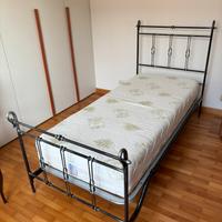 Letto con materasso memory foam