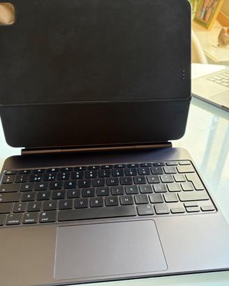 Apple Magic Keyboard per Ipad 13 pollici