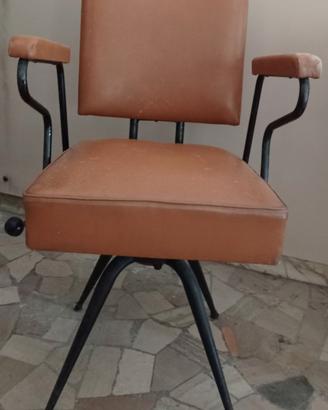 Poltroncina in pelle