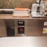 tavolo acciaio con piano in marmo