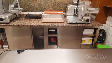 tavolo acciaio con piano in marmo