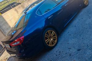 Maserati quattroporte motore ferrari sq4 nuova